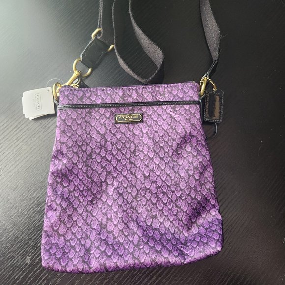 NEW WITH TAGS Authentic Coach Crossbody Bag - Picture 1 of 8